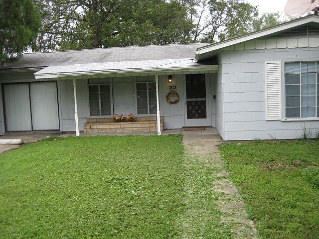 1st image of 203 Hillwood Dr