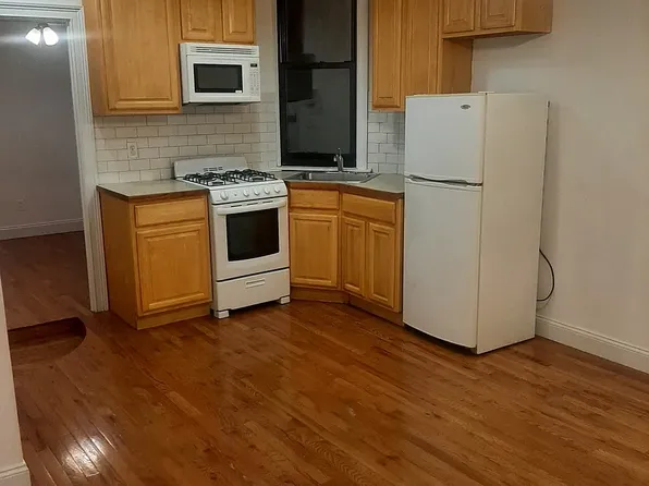 1829 2nd Ave APT 2, New York, NY 10128
