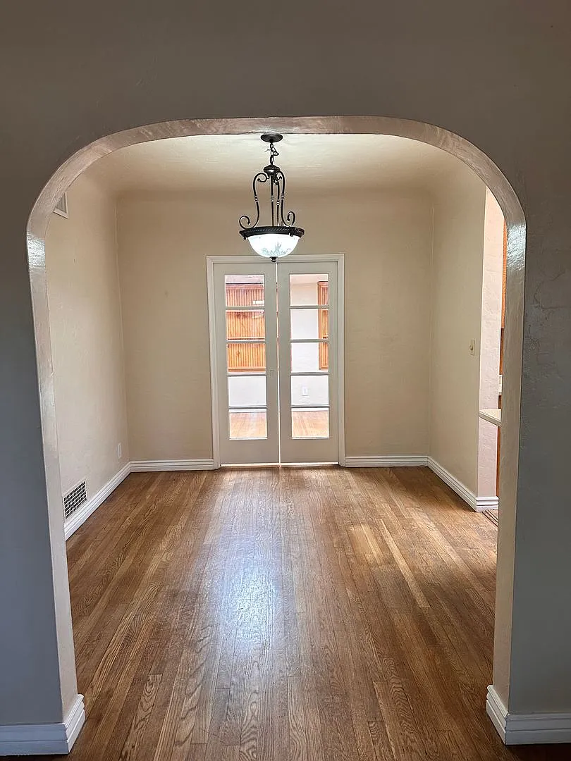 Coming Soon 3 Bedroom 1 1/4 Bath Home- Corner Lot - Historic Charm - Blenman Elm Historic District — Photo 3