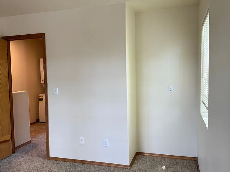 7703 N Gloucester Ave — Photo 2