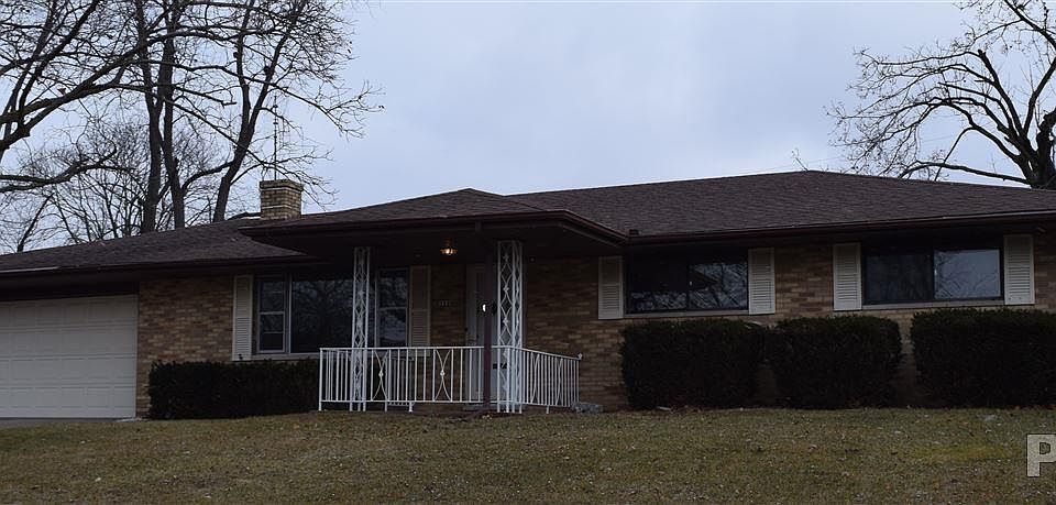 1st image of 909 Hampton Rd