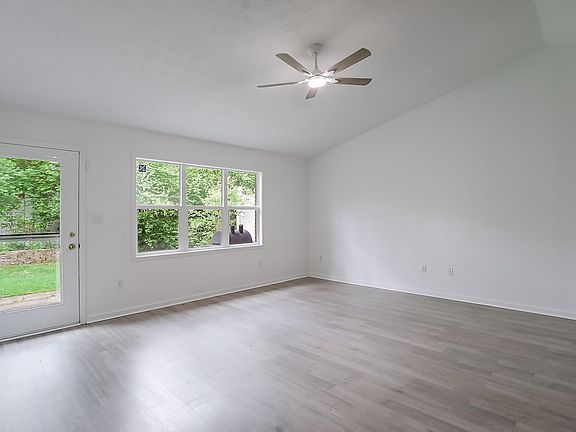 5th image of 3939 Gray Pond Ct