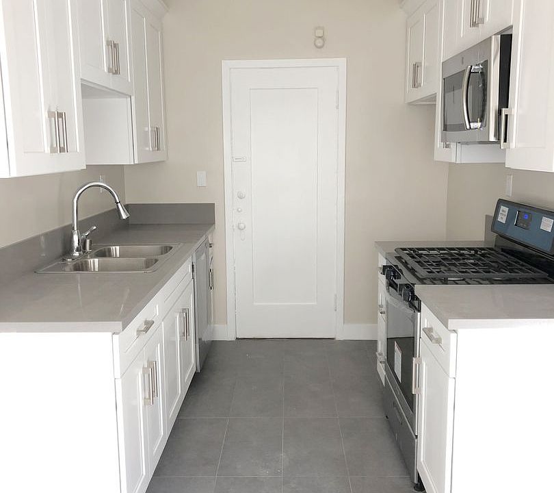 1st image of 220 E Valencia Ave APT 6