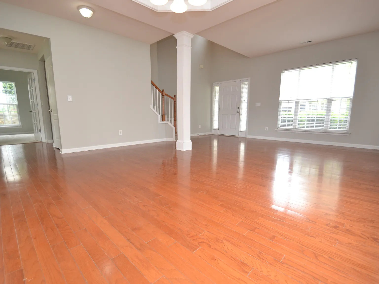 Beautiful Wakefield Home Available Immediately — Photo 4