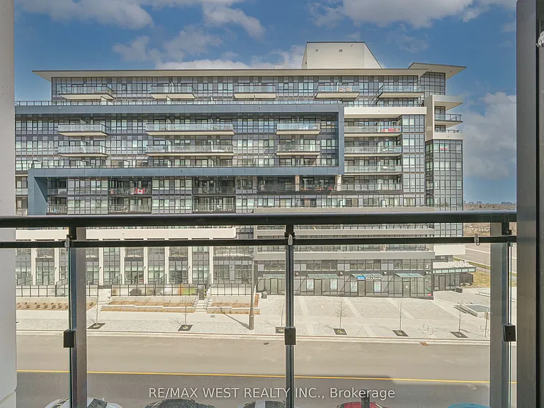 405 Dundas St W #421 — Photo 29