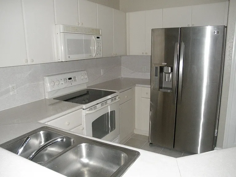 2314 Shoma Ln — Photo 8