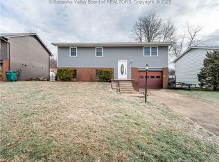 5222 Kel Dawn Cir, Cross Lanes, WV 25313