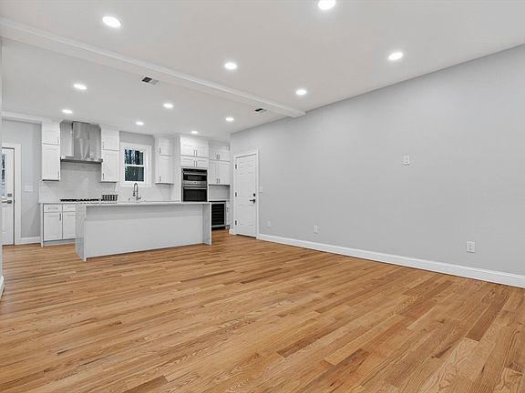5th image of 72 Westborough Rd #2