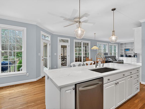 5th image of 104 Buckeye Ln