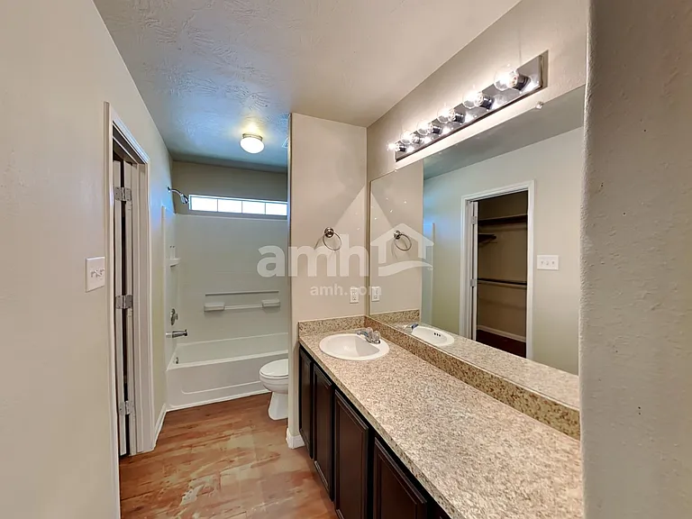 5923 Stockholm Ct — Photo 14