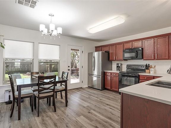 4th image of 28468 Flamingo Dr