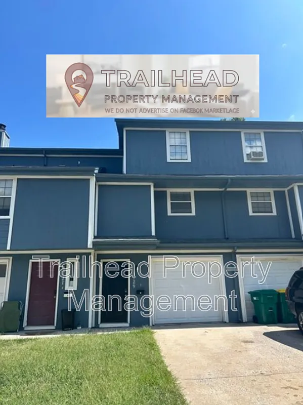 2 bed, 1.5 bath, 1050 sqft, $1,399 — Photo 2