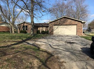965 Santa Maria Dr, Greenwood, IN 46143