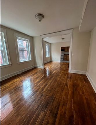 2nd image of 1108 W Grace St APT 9