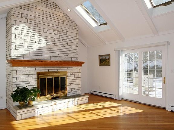 4th image of 16 Robin Rd