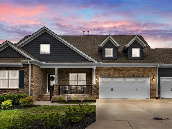 5725 Woodrose Ln, Greensboro, NC 27410