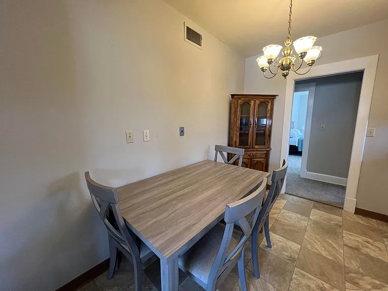 600 E 21st St #4 — Photo 12