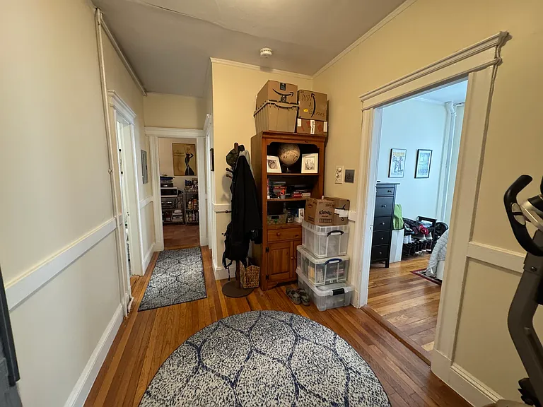 109 Strathmore Rd #6 — Photo 4
