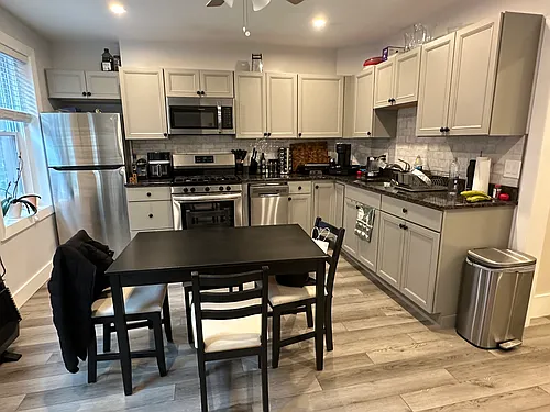 148 Prince St #4 Photo 1 148 Prince St #4 Photo 1