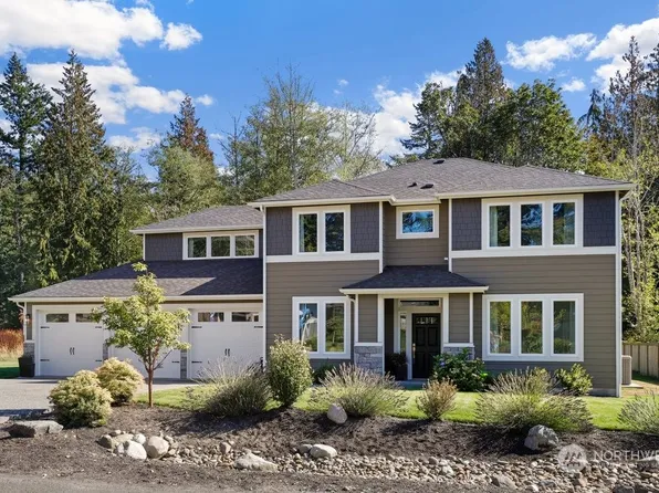 27817 Mcintosh Loop NE, Kingston, WA 98346