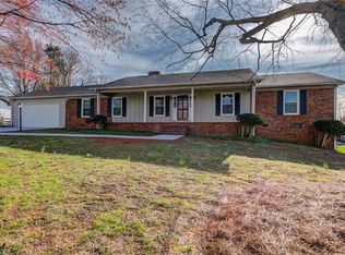 1100 Wakefield Dr, Greensboro, NC 27410