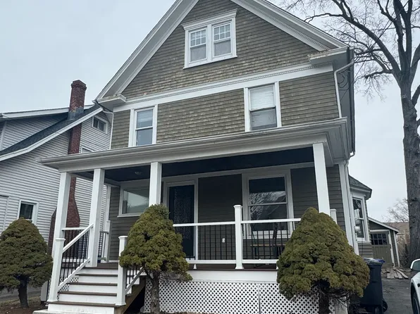 29 Washington Manor Ave, West Haven, CT 06516