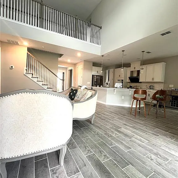 2853 High Pointe St — Photo 9