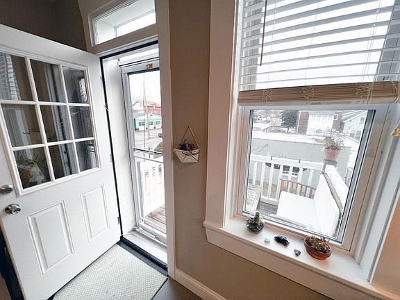 4th image of 5402 Nottingham Ave