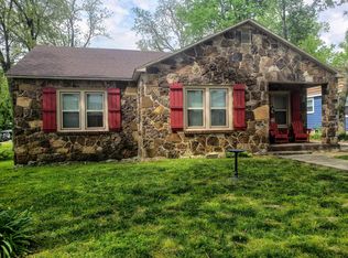 714 W Central Ave, Bentonville, AR 72712