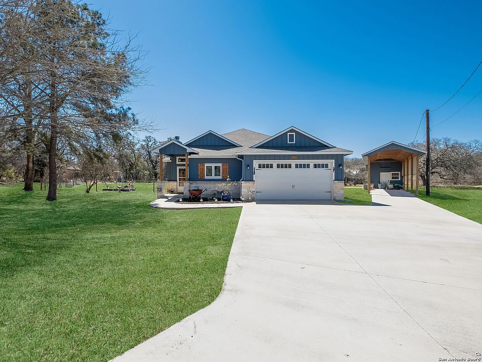 1st image of 105 Oak Garden