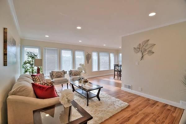 1st image of 683 Saint Francis Blvd