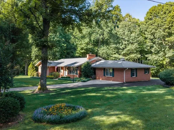 237 Old Rock Rd, Clarksville, VA 23927