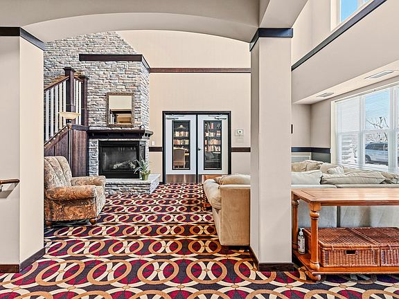3rd image of 601 Levander Way APT 302