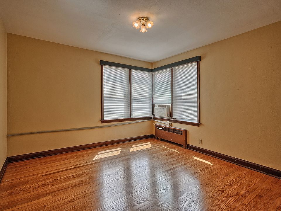 2nd image of 5743 Chippewa St APT 2N