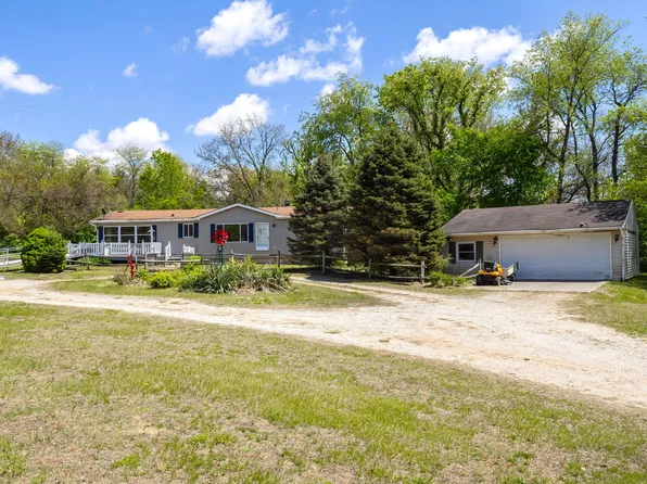 10630 Meredosia Rd, Albany, IL 61230