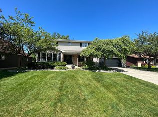 2536 Capri Dr, Schererville, IN 46375