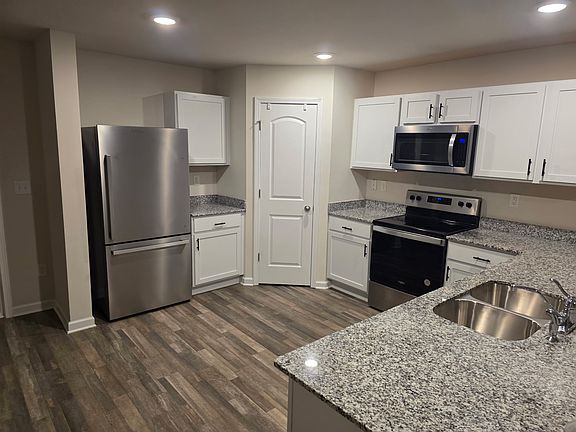 2nd image of 1510 Cannan Mountain Dr