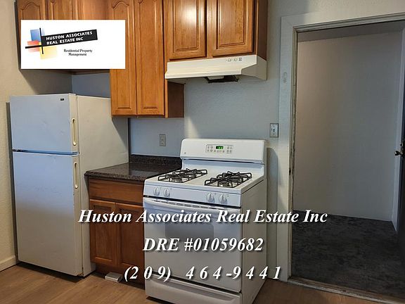 3rd image of 404 W Oak St APT 14
