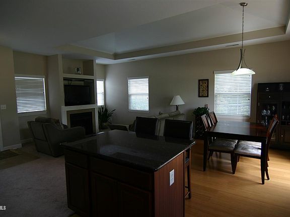 3rd image of 1624 White Oak Trl