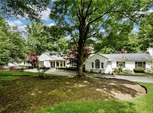 2155 Woodstock Rd, Gates Mills, OH 44040