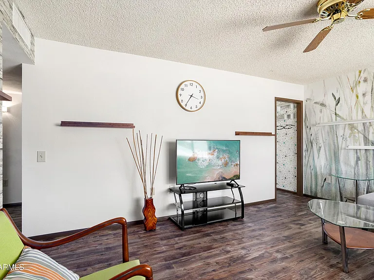 12543 W Parkwood Dr — Photo 2