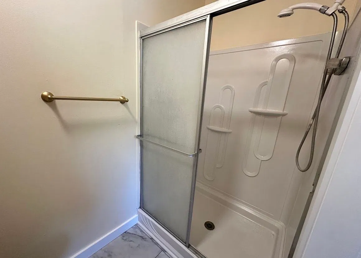 3 bed, 1456 sqft, $17,000 — Photo 3