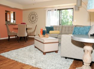 607 Patriot Dr, Lancaster, PA 17601