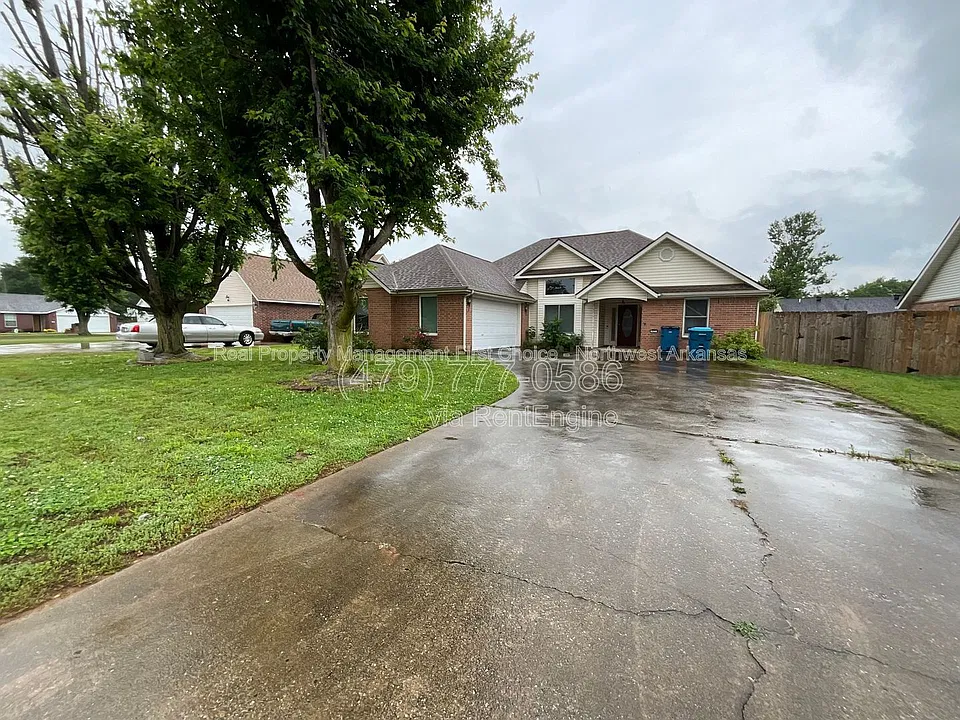 403 Megan St