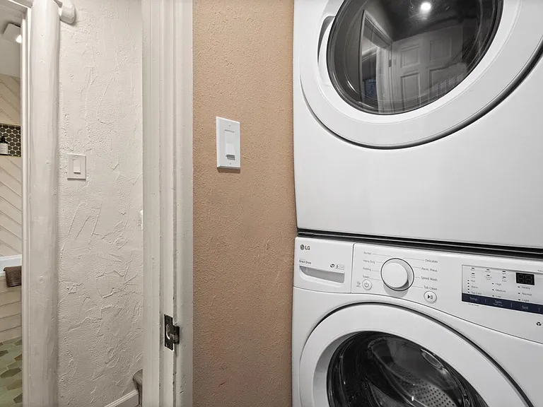Washer/Dryer