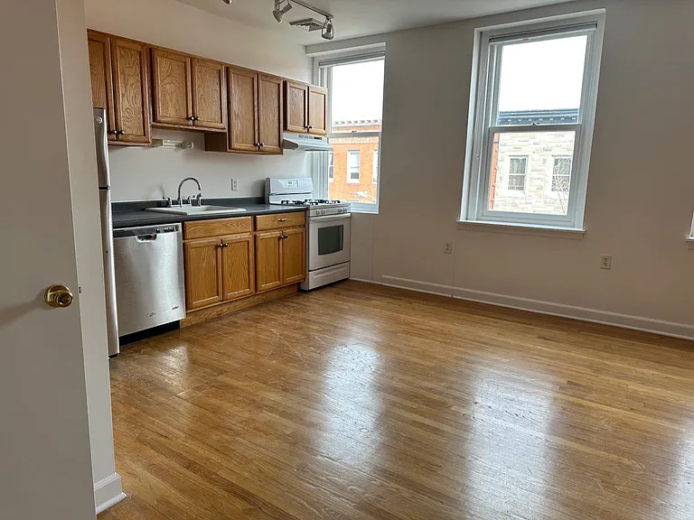 920 N Calvert St #2R — Photo 12