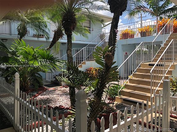 2nd image of 1581 NE 8th St APT 1