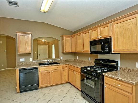 2nd image of 1514 Dillon Lake Bnd
