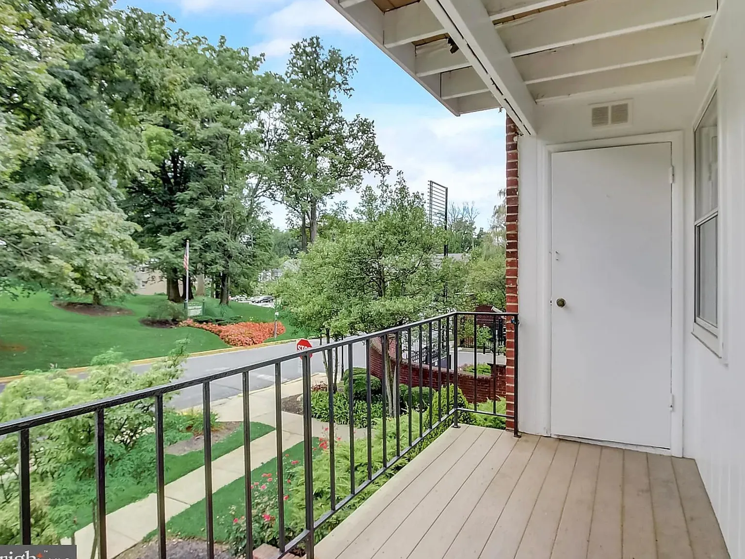 2 bed, 1066 sqft, $2,100 — Photo 4