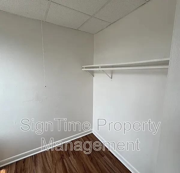 112 W Franklin St #4 — Photo 8